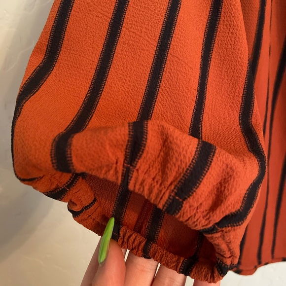 Off the shoulder with strap blouse - Picture 4 of 4